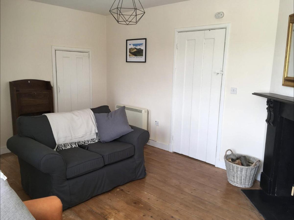 Cosy Arts & Crafts Cottage With Stunning Views Brecon Exterior photo